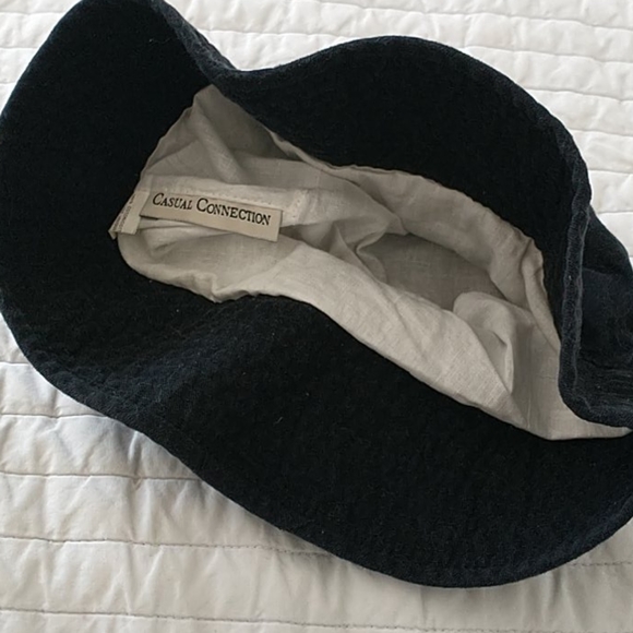 Bucket hat - Picture 2 of 2